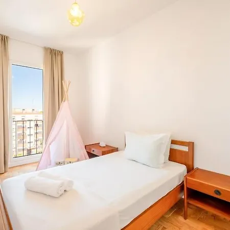 Guestready - Retro Design In Olivais Apartman